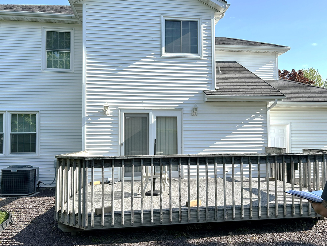 outdoor-pergola-before